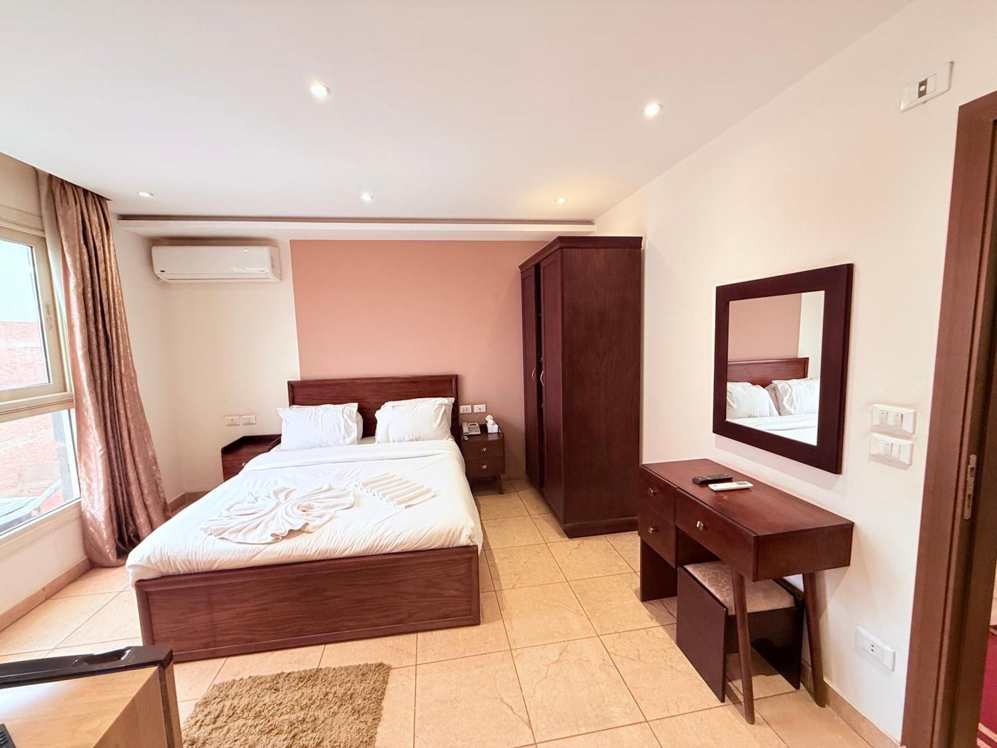 King Khafren View Inn Kafret el-Gabal 外观 照片