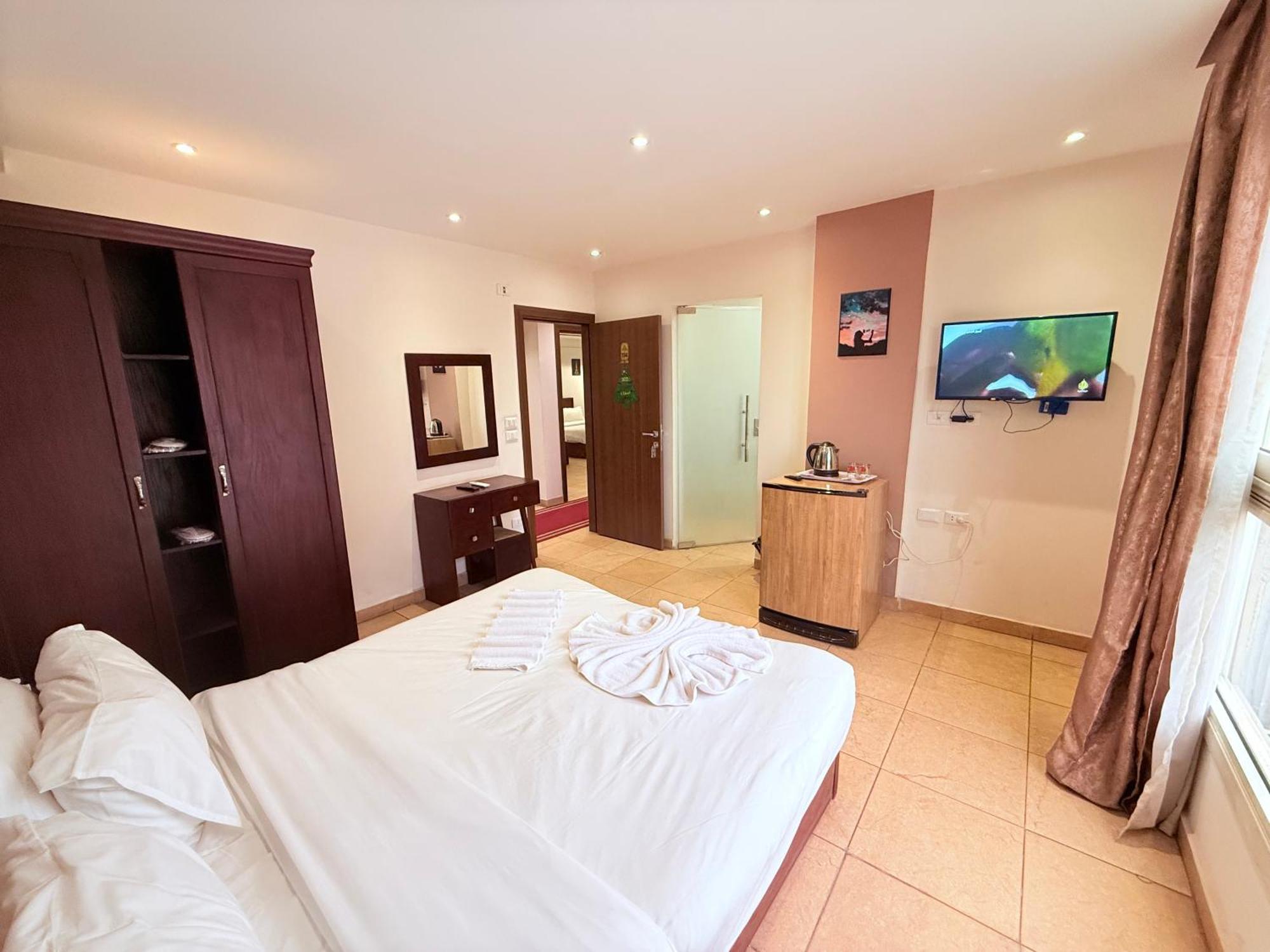 King Khafren View Inn Kafret el-Gabal 外观 照片